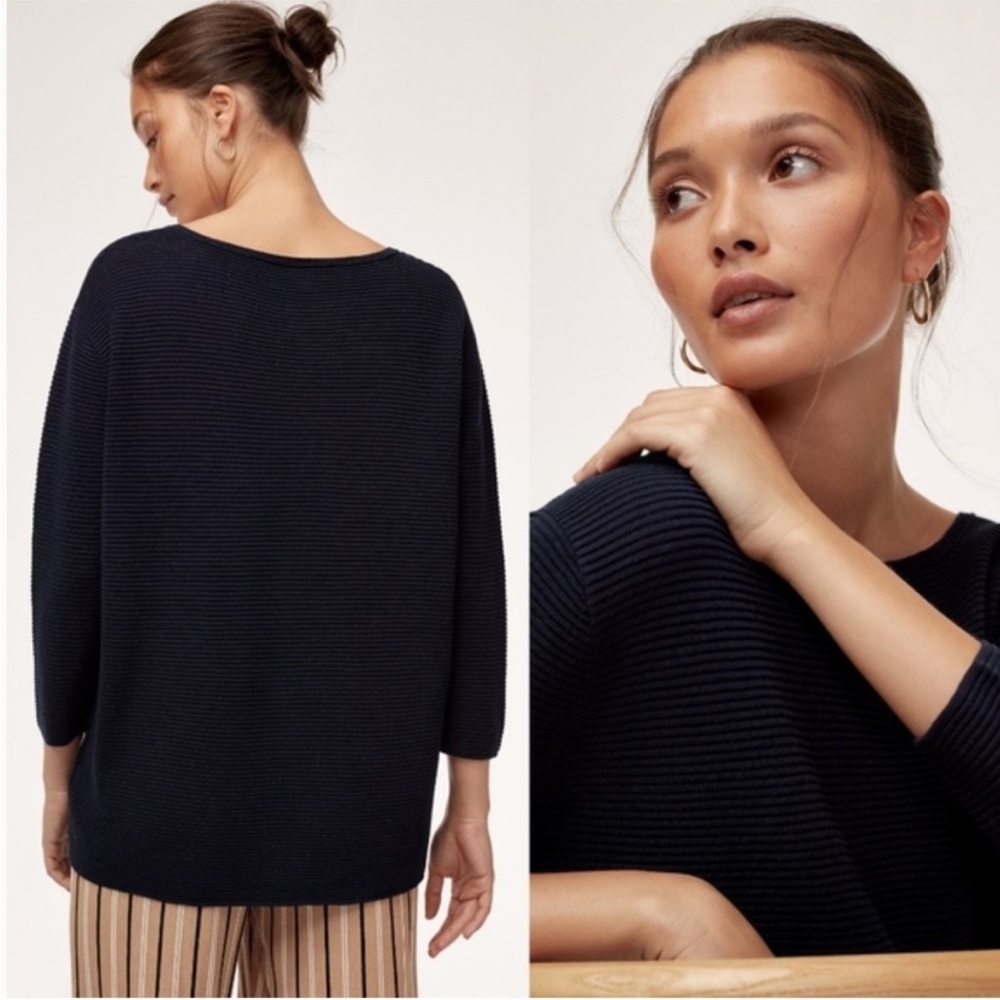 ARITZIA Wilfred Blanchard Sweater
Dark Blue Crew Neck Linen Blend - Picture 1 of 12